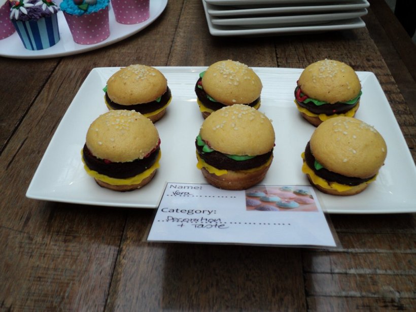 201942_199731976733393_158231057550152_532593_5375715_o (1)